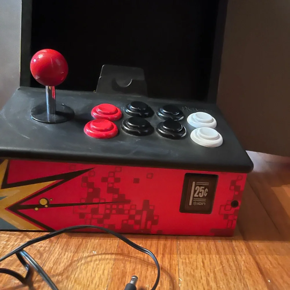 iCade Arcade Cabinet for iPad - with adapter and instructions